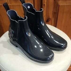 Hunter short Chelsea Navy Blue Women's Rain Boots, size 8